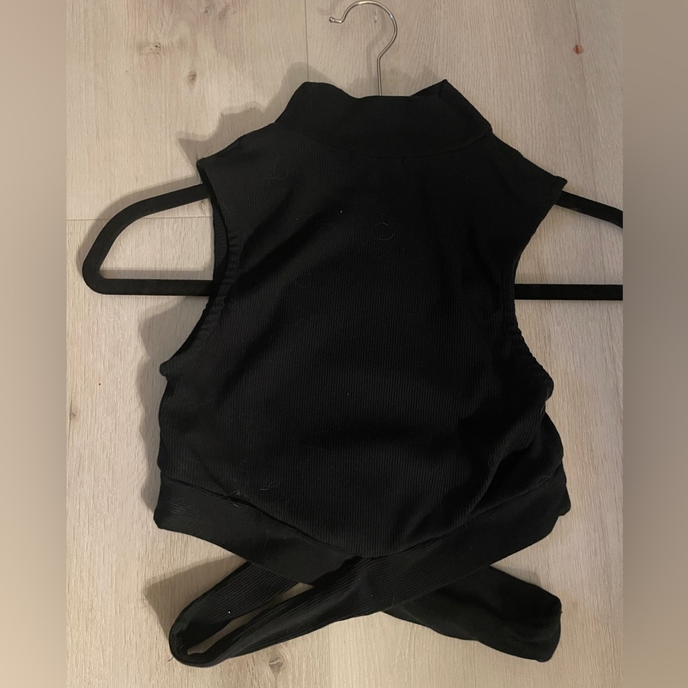 Ambiance - cropped crisscross tank top